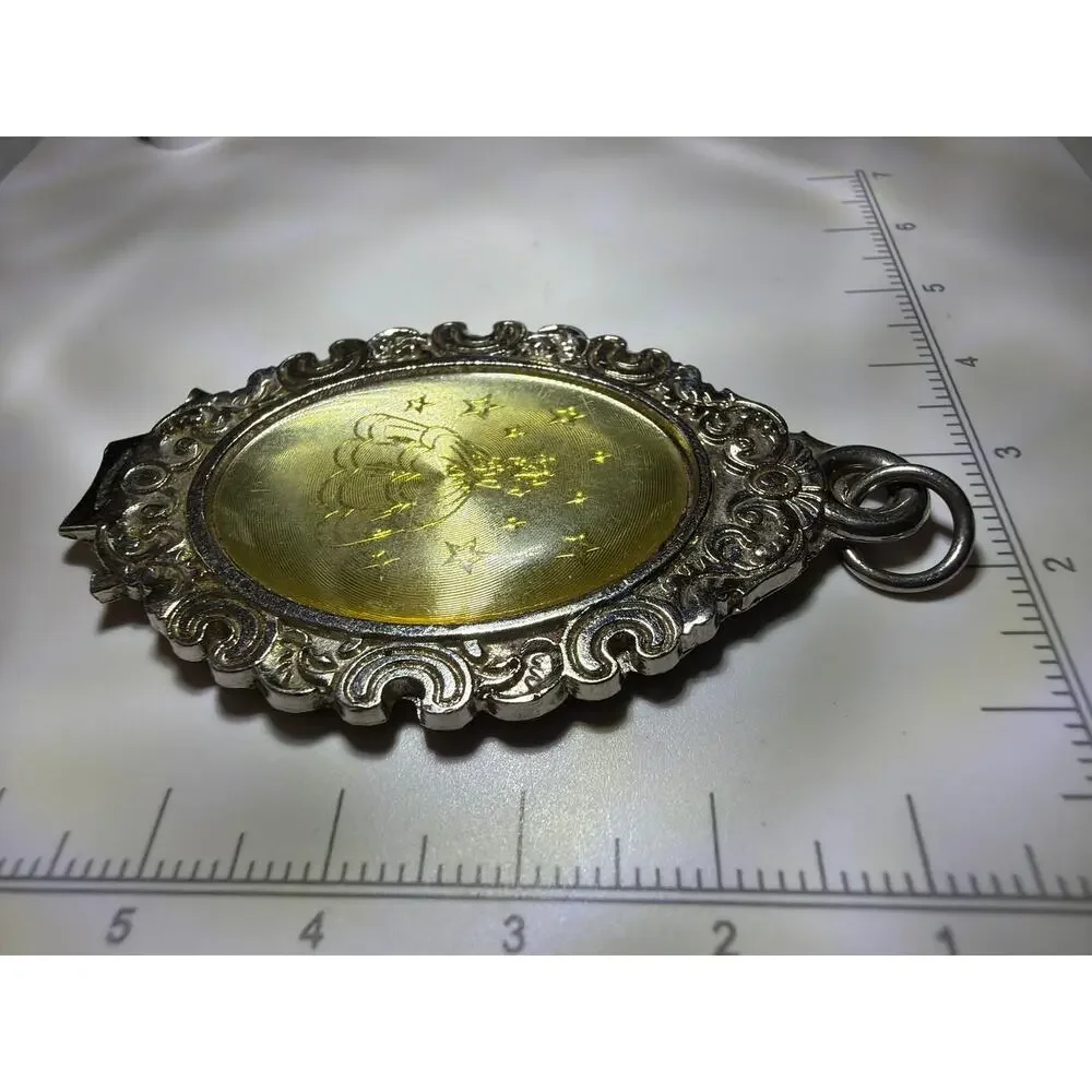Vintage Style Oval Pendant Princess Stars Gold Tone Ornate Silver Charm Belle ?